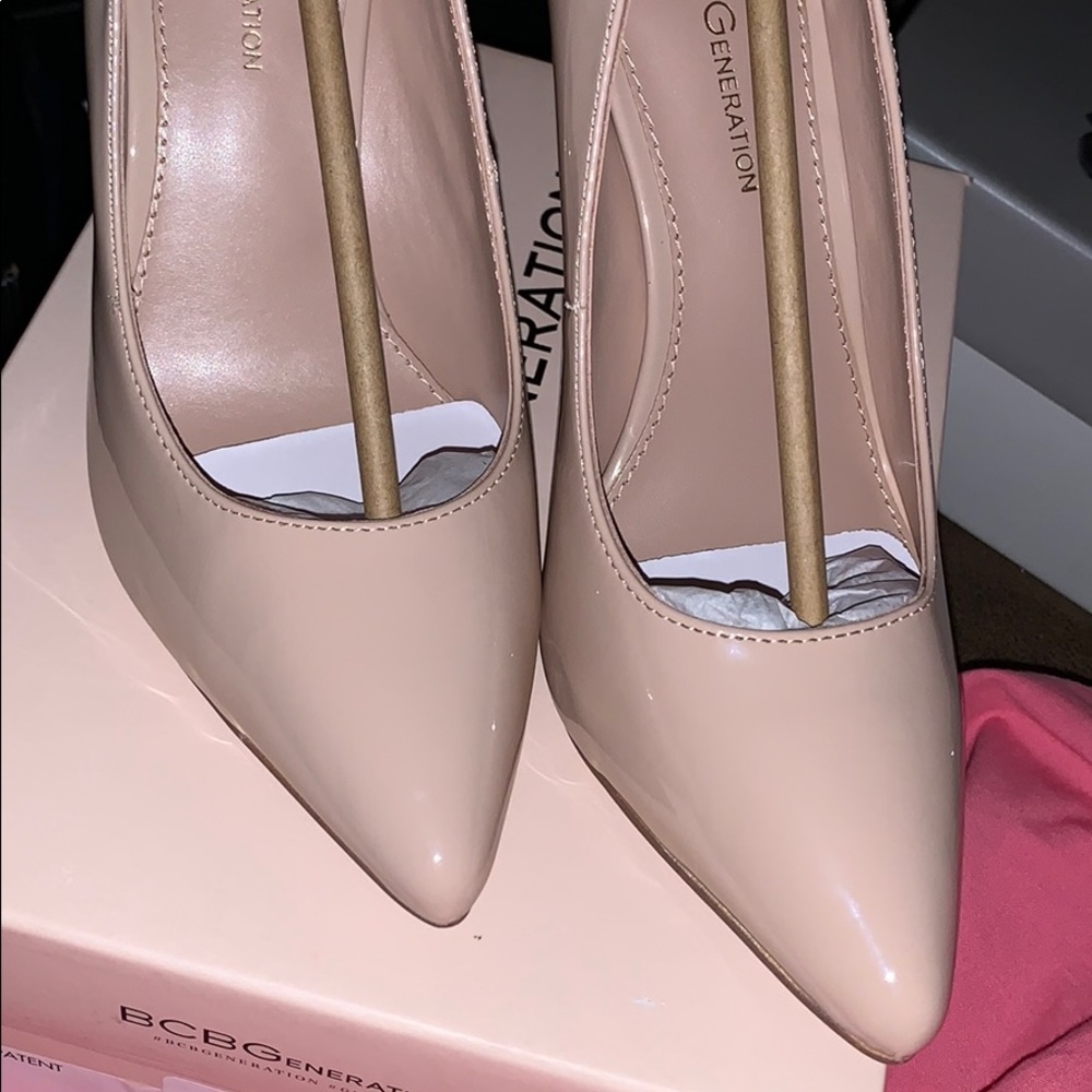 NIB BCBGeneration Smooth Patent Heelsππ - Picture 2 of 7